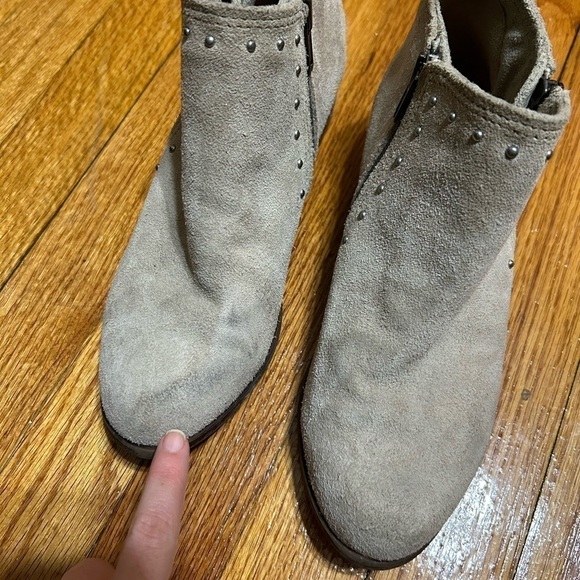 Minnetonka Brie Bootie Womens 7 Side Zip Stud Beige Leather Boot Booties Suede - Picture 7 of 10